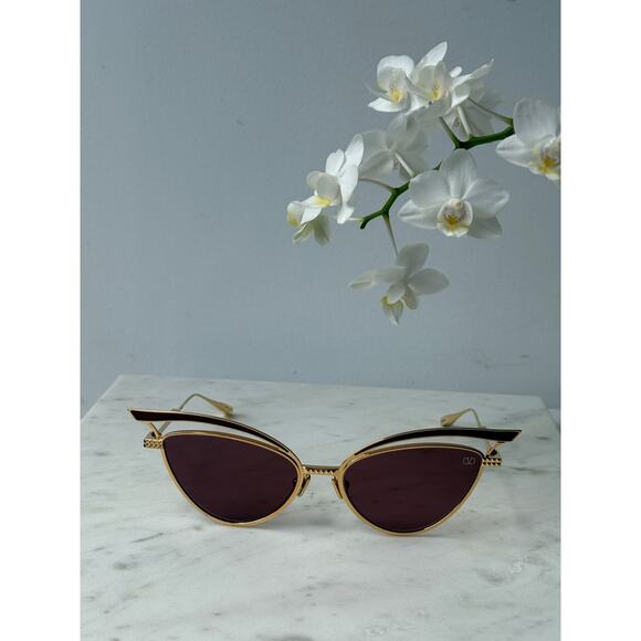 NEW Valentino V-Glassliner VLS118-B Gold Cat Eye Sunglasses $1300